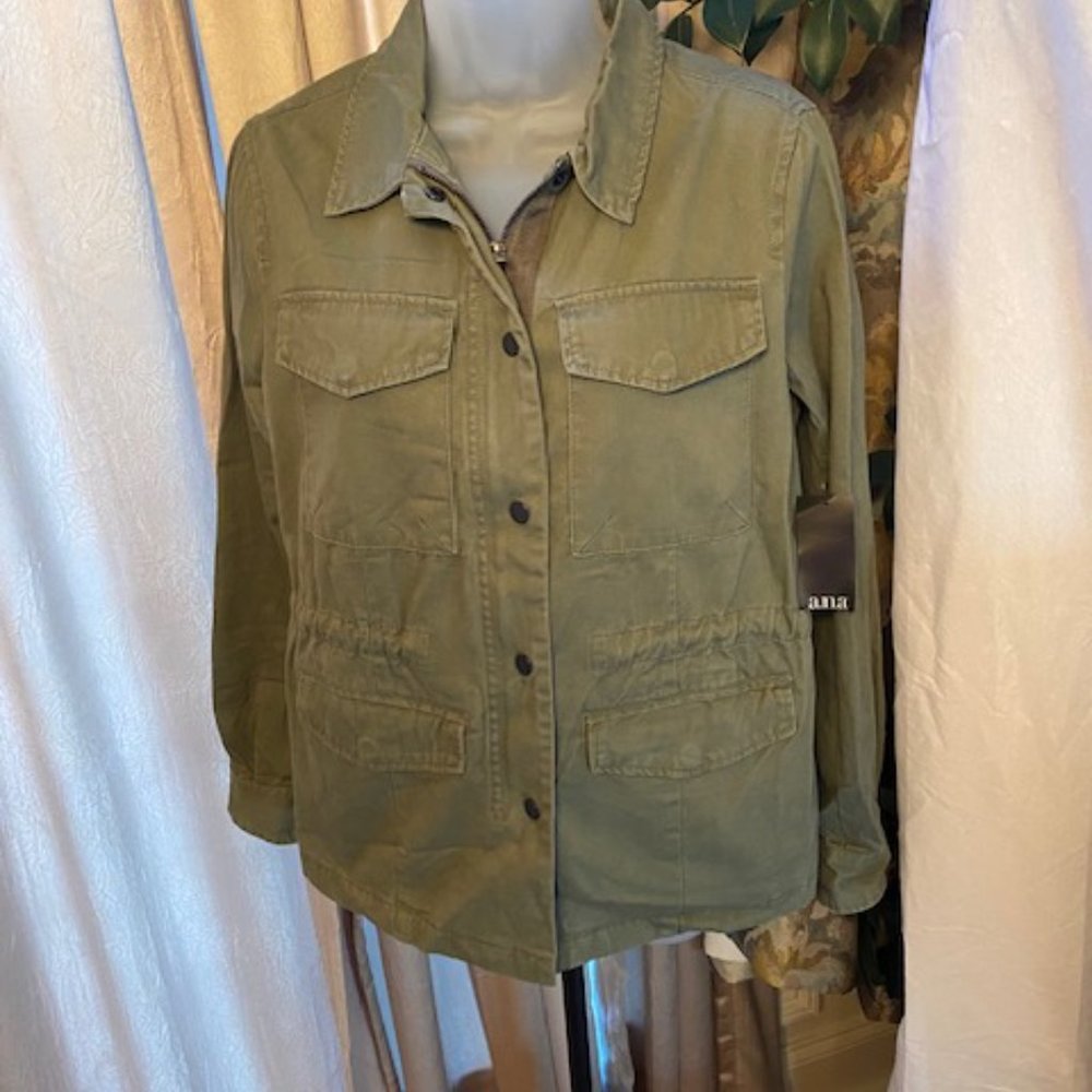 a.n.a Army green jacket, with zipper and button up size M -NEW